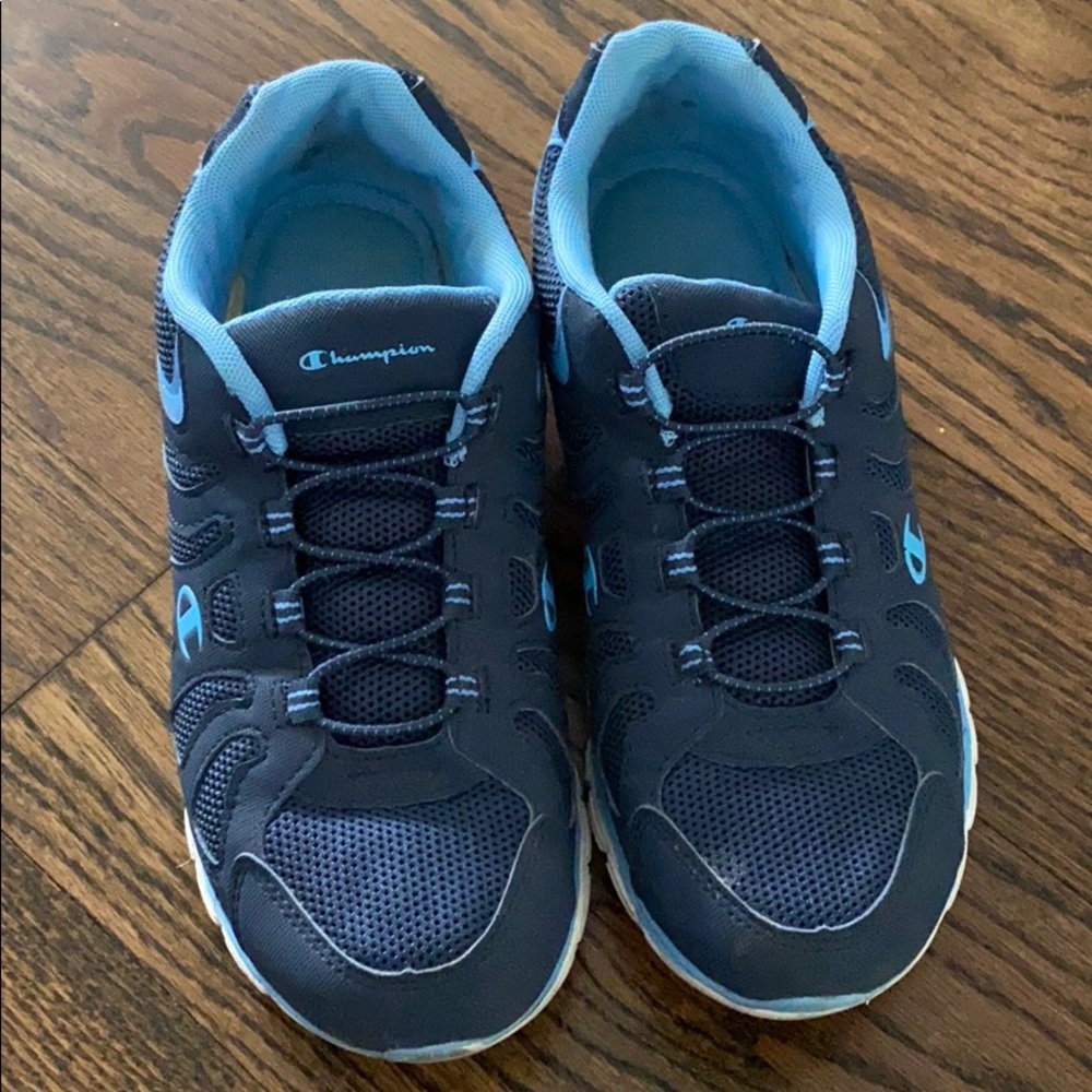 Women sport shoe